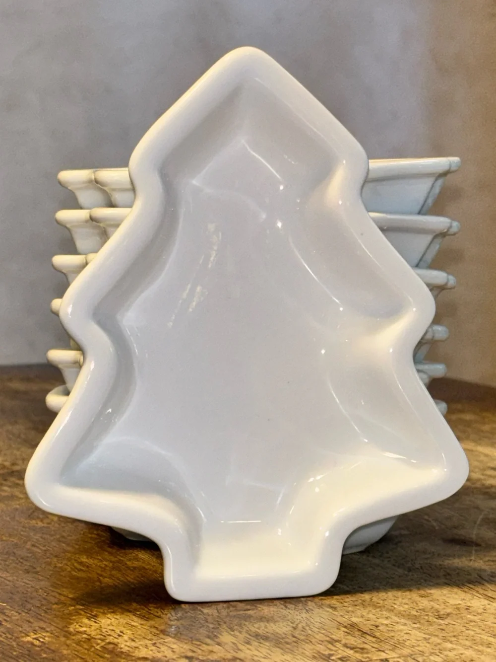 Crate & Barrel White Christmas Tree Porcelain Appetizer Bowls Le Cordon Bleu